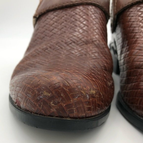 Ariat Woman’s Weave Mules - Picture 5 of 10